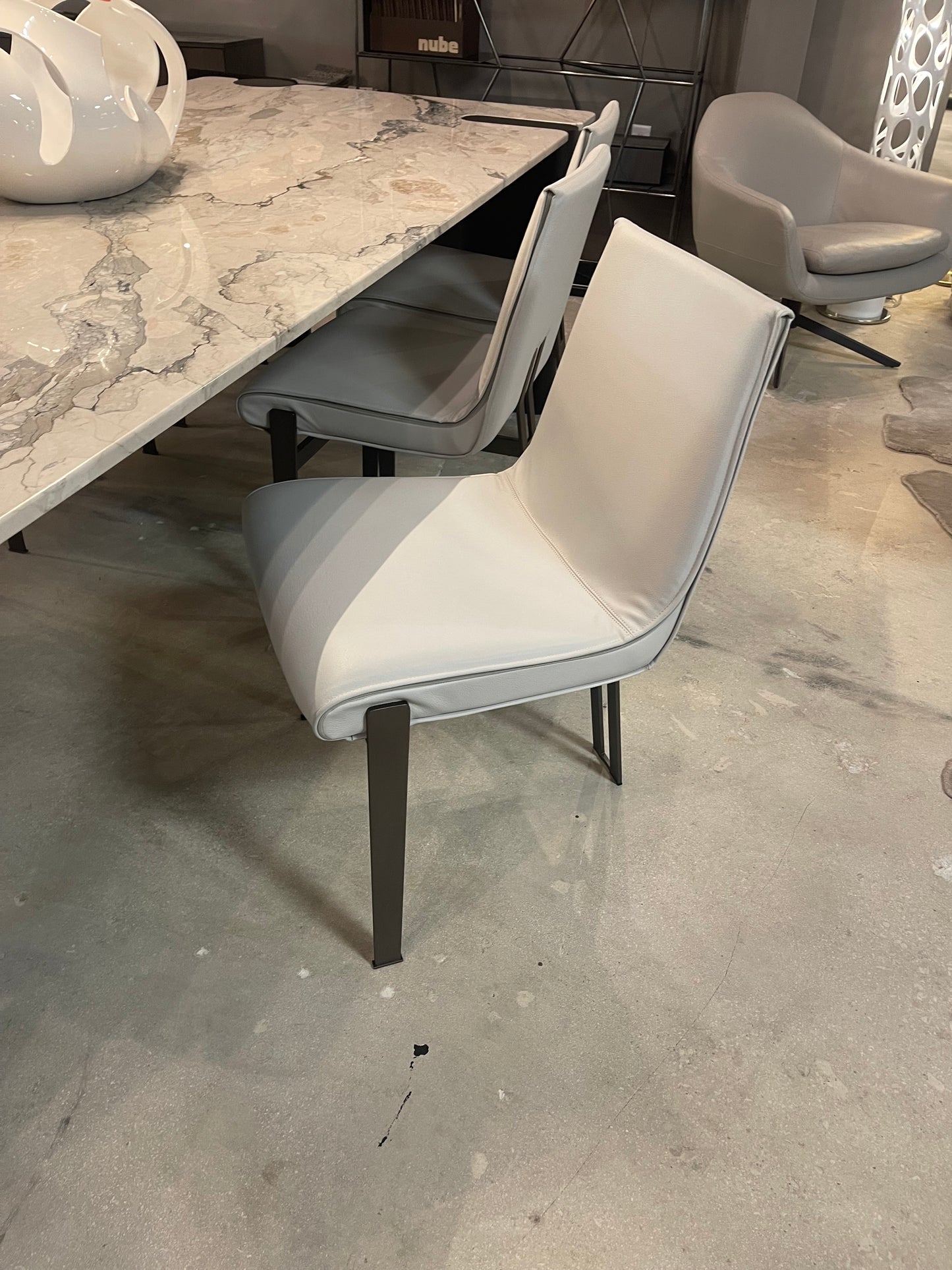 Arketipo Venus Leather Dining Chair