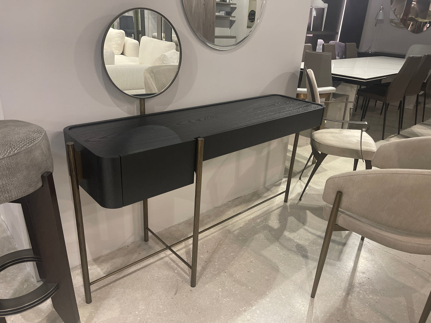 Cantori Shanghai, Vanity/ Dressing Table