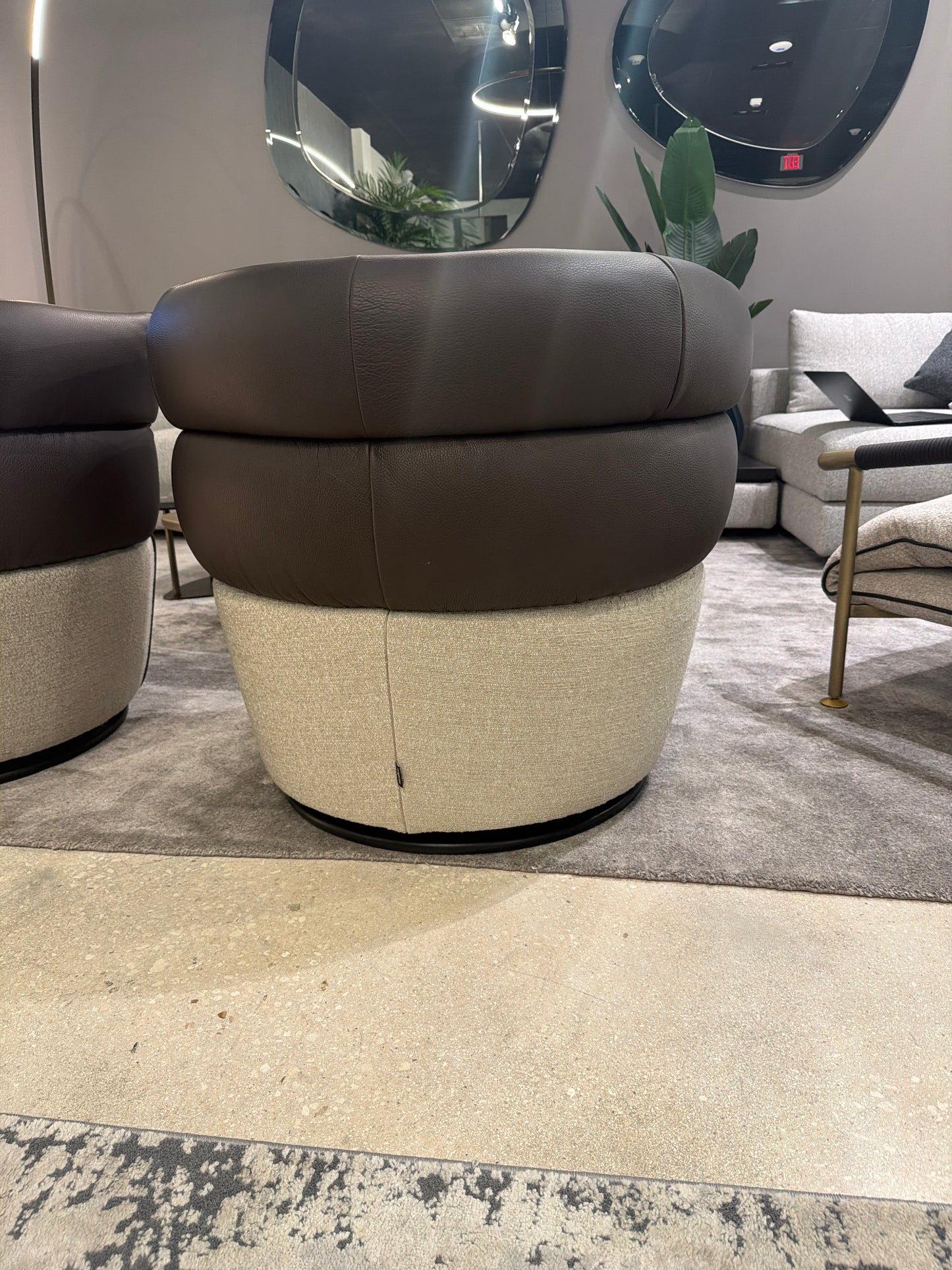 Nicoline Julie Swivel Armchair Leather/Fabric Dual