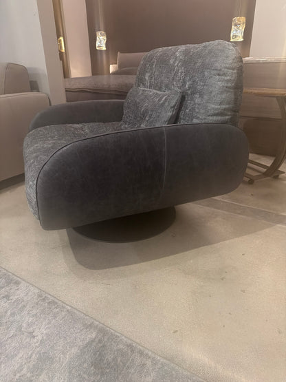 Borzalino Ayton Swivel Arm Chair Leather/Chinelle