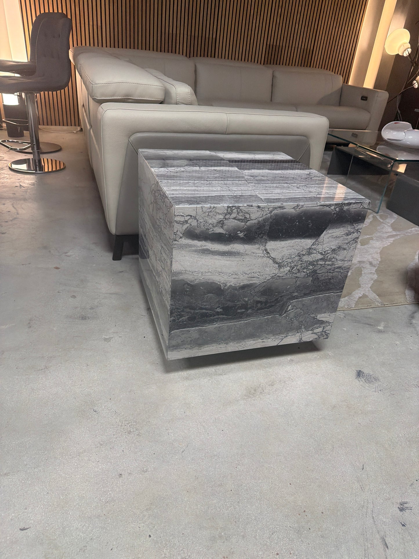 Stone International Kubo Console Cube