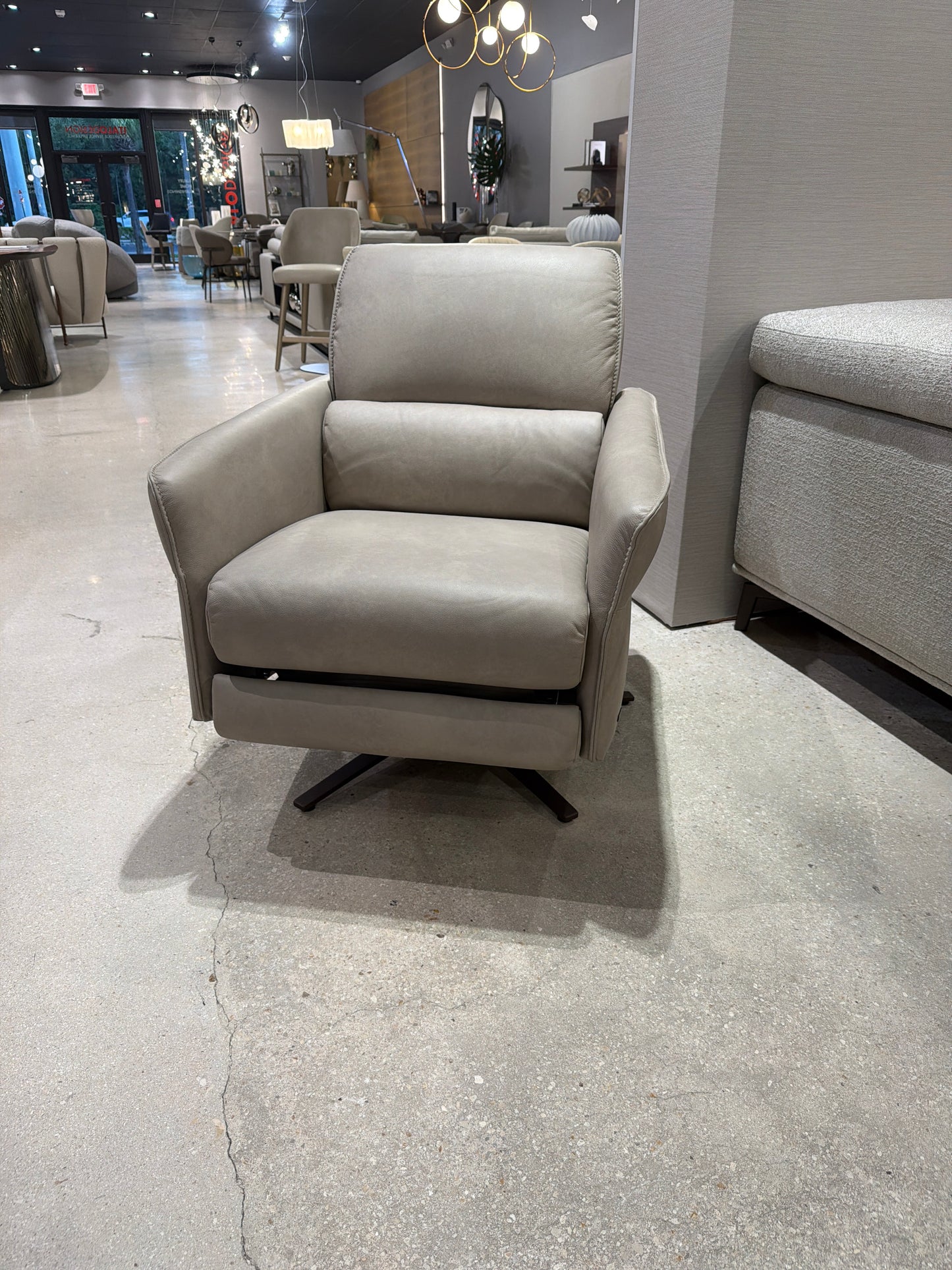 Himola Aura Recliner Chair
