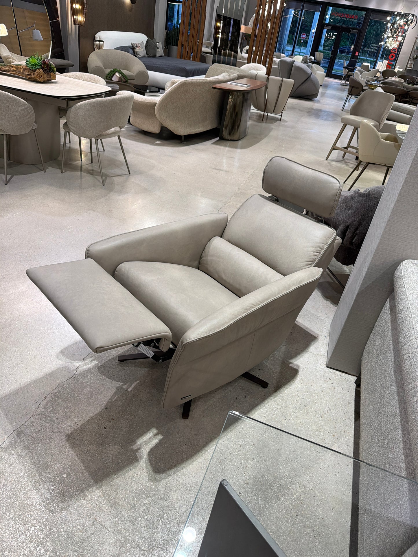 Himola Aura Recliner Chair