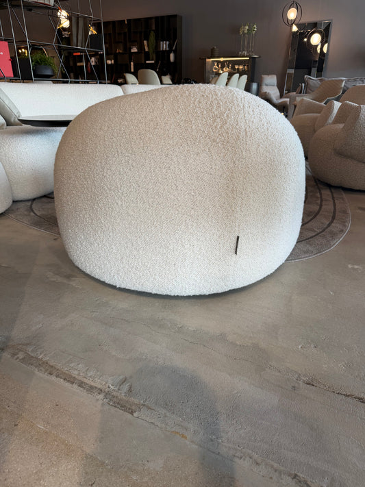 Italia Lounge Oasi Chair in Boucle Fabric
