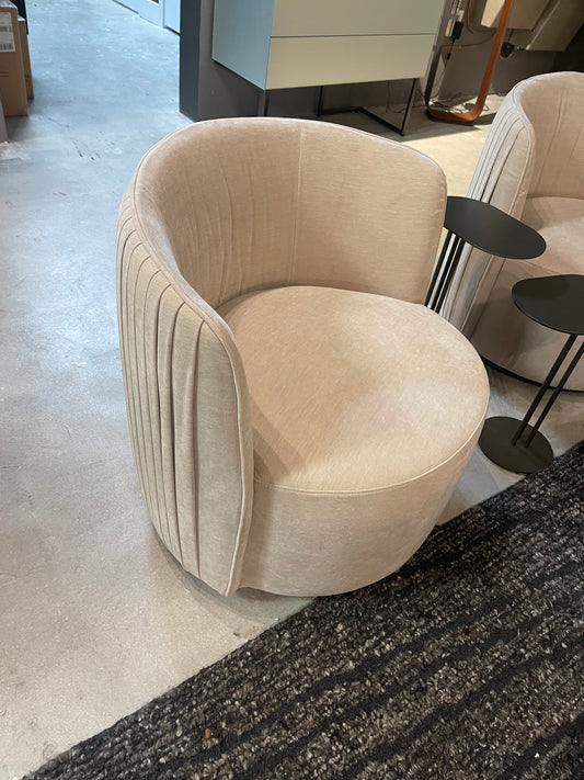 Ditre Chloe Luxury Fabric Conversational  Arm Chair