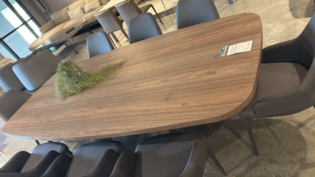 Ingenia Casa Twist Dining Table w Grey Large Wood Top